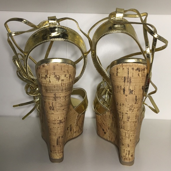 Gold Wedges - Picture 3 of 4